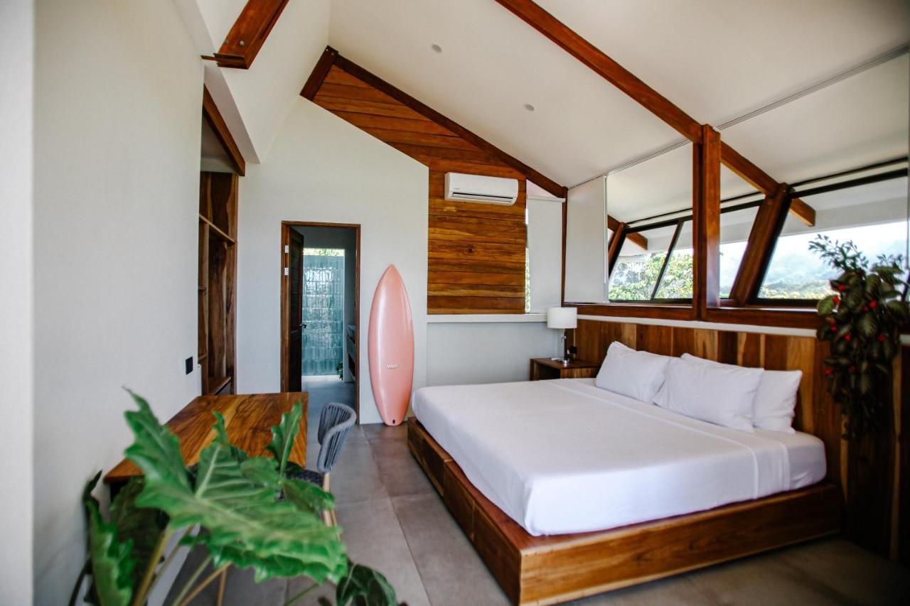 Surf Synergy All-Inclusive Surf Retreat Jacó Esterno foto