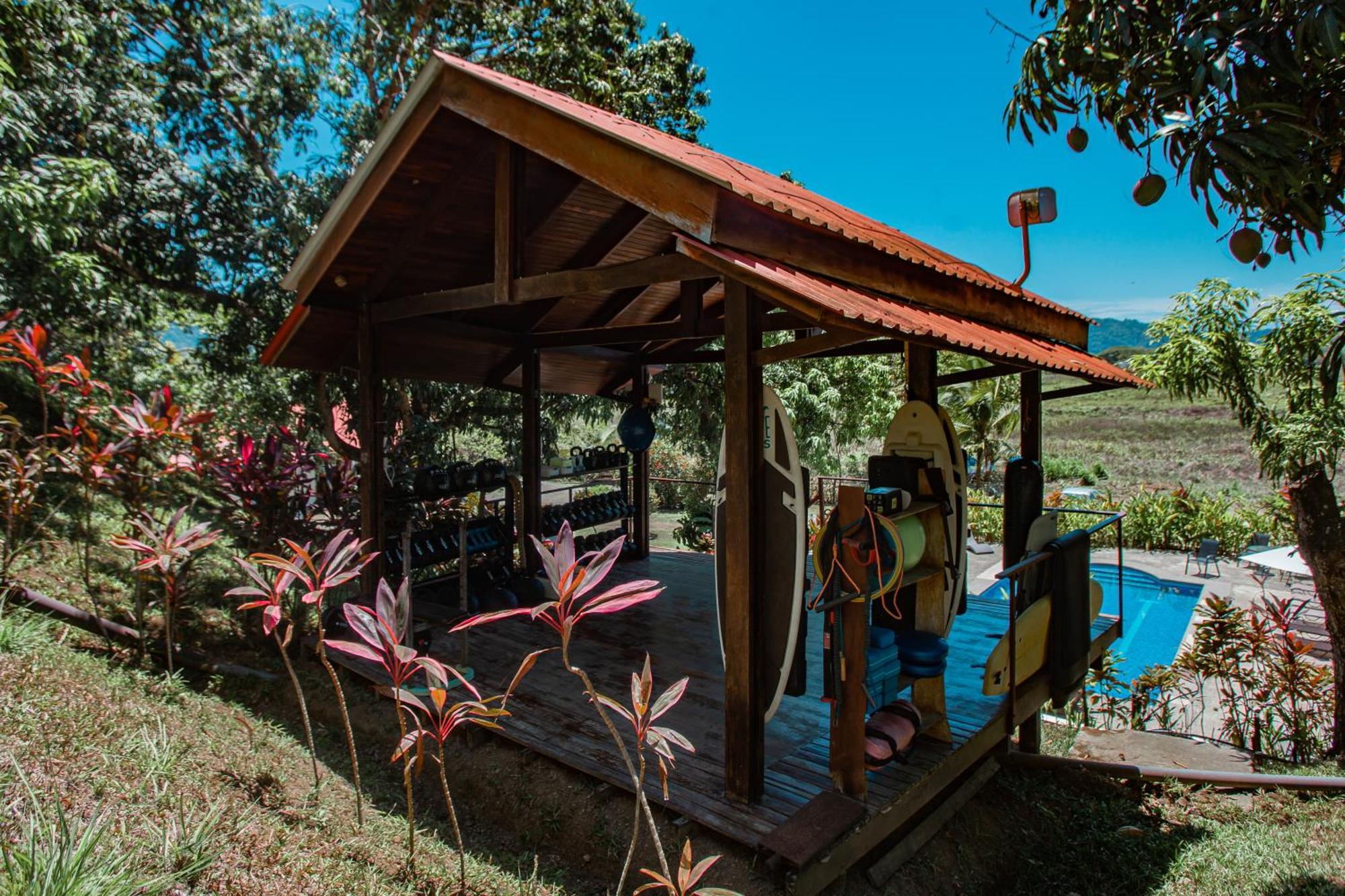Surf Synergy All-Inclusive Surf Retreat Jacó Esterno foto
