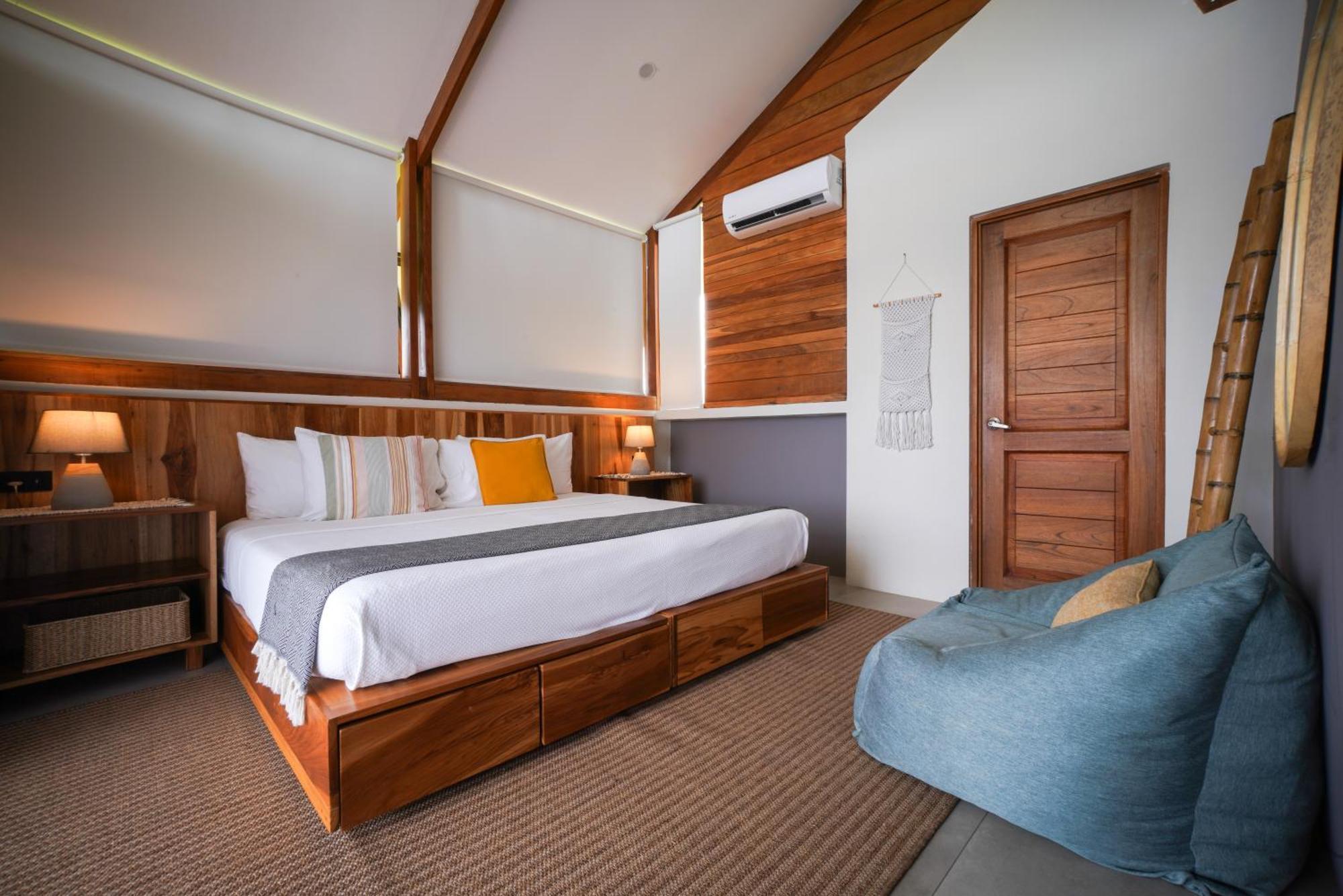 Surf Synergy All-Inclusive Surf Retreat Jacó Esterno foto
