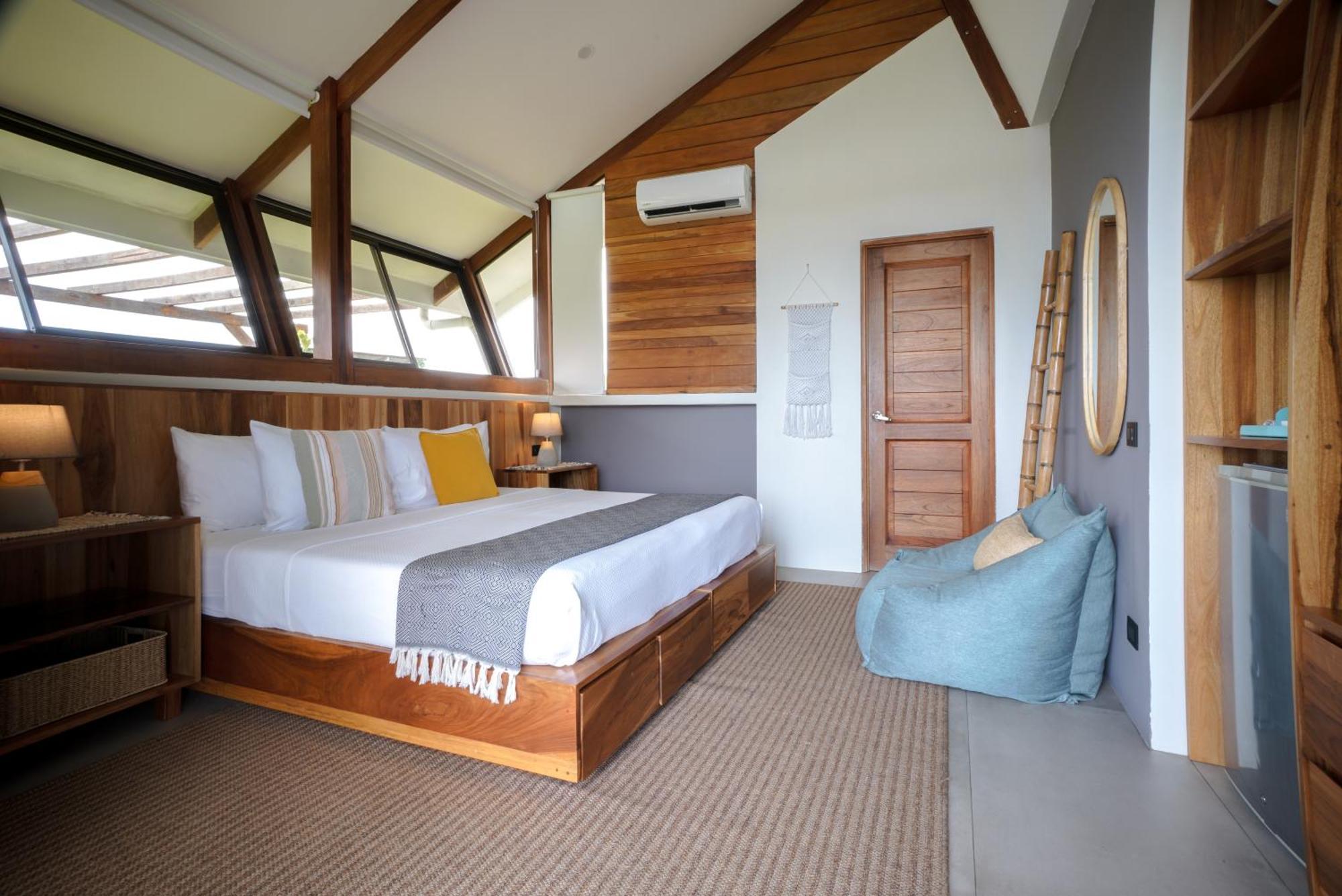 Surf Synergy All-Inclusive Surf Retreat Jacó Esterno foto